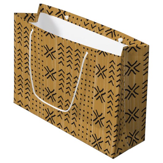 Modern Brown Mudcloth African Pattern Große Geschenktüte (Vorderseite Schrägansicht)