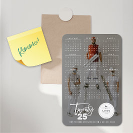 Modern Brush Script 2023 Calendar Holiday Foto Magnet
