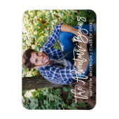 Modern Brush Script Adventure fängt Abschluss an Magnet (Vertikal)