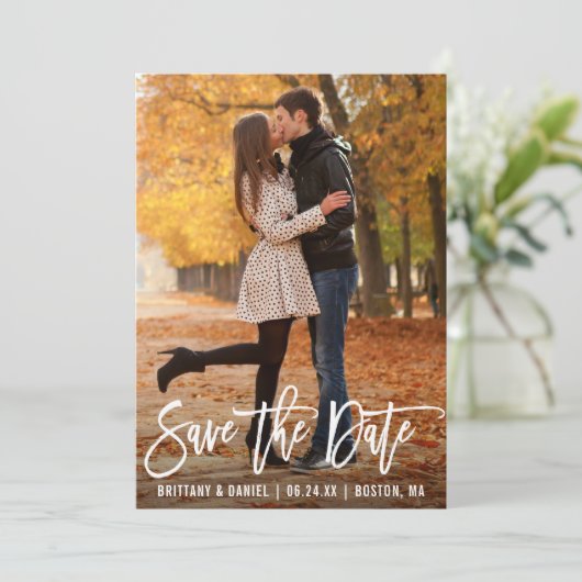 Modern Brush Script Foto Save the Date Karte (Stehend Vorderseite)