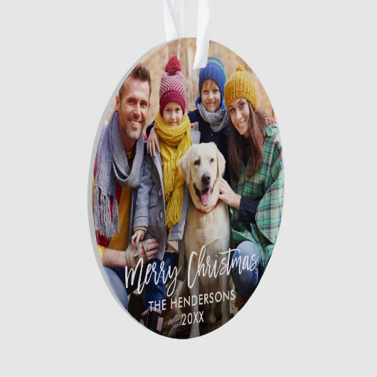 Modern Brush Script Frohe Weihnachten Foto Ornament (Vorderseite)