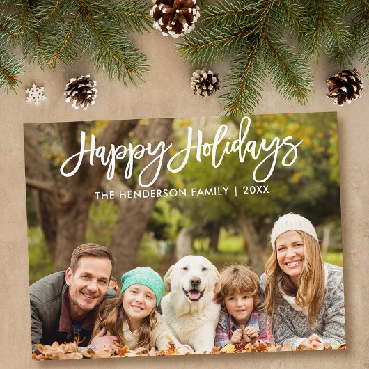 Modern Brush Script Happy Holidays Family Foto Postkarte