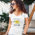 Modern Brush Script Limoncello Lemons V-Neck T-Shirt<br><div class="desc">Moderne Pinselschrift Wasserfarben Zitronen,  wenn das Leben gibt Ihnen Zitronen machen Limoncello White V-Neck T - Shirt</div>