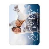 Modern Brush Script Save the Date Couple Foto W Magnet (Vertikal)