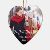 Modern Brush Script Unser erstes Weihnachtspaar H Keramik Ornament (Links)