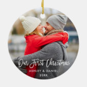 Modern Brush Script Unser erstes Weihnachtspaar Keramik Ornament (Hinten)