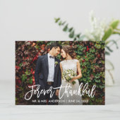 Modern Brush Script Wood Forever Thankful Card Einladung (Stehend Vorderseite)