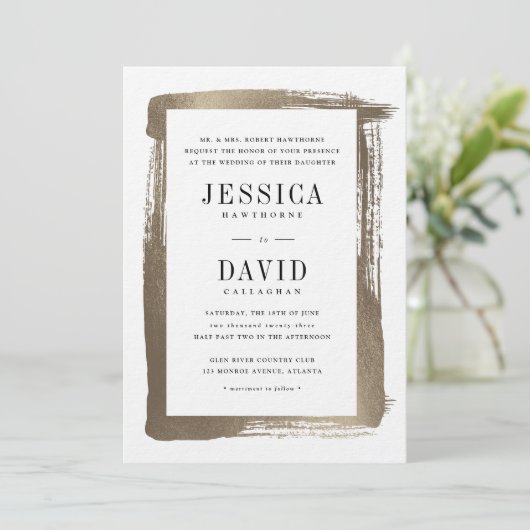Modern Brushed Satin Gold Wedding Einladung (Stehend Vorderseite)