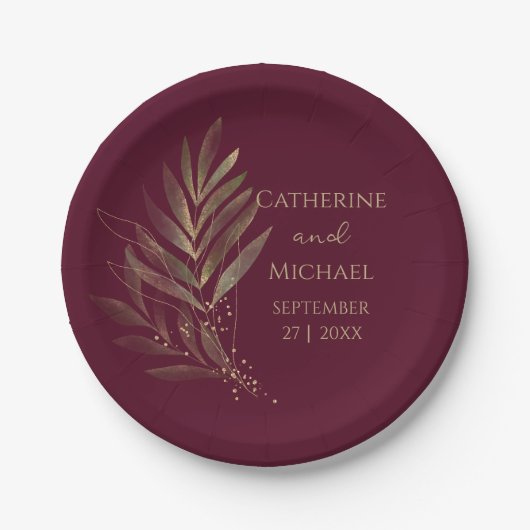Modern Burgundy Gold Leaf Wedding Monogram Pappteller (Vorderseite)