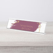 Modern Burgundy Gold Paint Strokes Schreibtisch Na Schreibtischnamensplakette (Vorderseite )