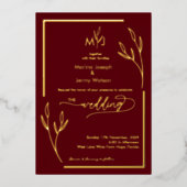 Modern Burgundy Golden Leaflet Border Monogram Folieneinladung (Vorderseite)