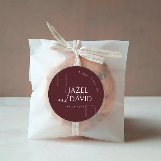 Modern Burgundy Monogram Minimalist Wedding Runder Aufkleber