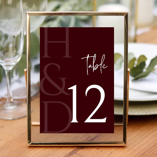 Modern Burgundy Monogram Minimalist Wedding Tischnummer