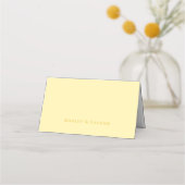 Modern Butter Yellow Floral Wedding Table Platzkarte (Rückseite)