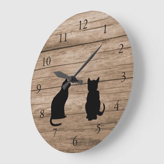 Modern cat silhouettes on rustic dark wood große wanduhr (Winkel)