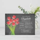 Modern Chalkboard Red Tulip Brautparty Einladung (Stehend Vorderseite)
