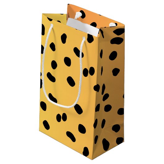Modern Cheetah Print Kleine Geschenktüte (Rückseite Schrägansicht)