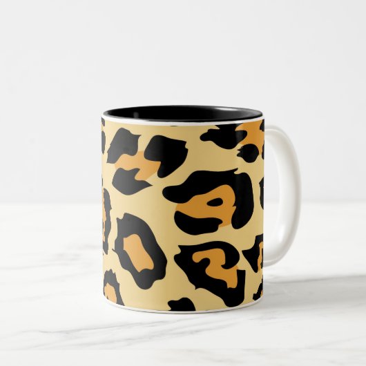 Modern Cheetah Spots Pattern Zweifarbige Tasse (VorderseiteRechts)