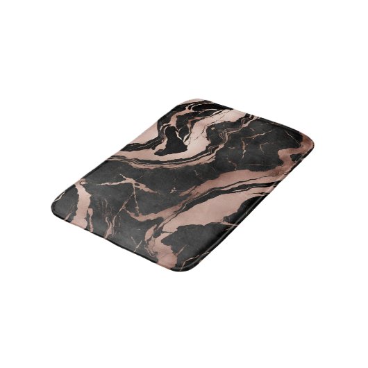 Modern Chic Black Rose Gold Marble Badematte (Schrägansicht)