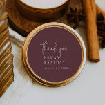 Modern Chic Herbst Burgundy Danke Stickers<br><div class="desc">Diese modernen schicken Herbst-Bordeaux-Dankeschön-Sticker sind perfekt für einen einfachen Hochzeitsempfang. Das moody boho Design zeichnet sich durch eine einzigartige und stilvolle böhmische Typografie in einer dunklen Marsala-Maronrot-Farbe aus. Personalisieren Sie die Aufkleber mit Ihren Namen und dem Datum. Diese Aufkleber können für Hochzeitsempfang,  Brautparty oder jede Veranstaltung verwendet werden!</div>