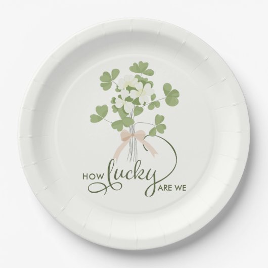 Modern Chic Lucky Shamrock with Bow baby shower Pappteller (Vorderseite)