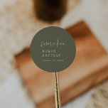 Modern Chic Olive Green S'more Liebe Stickers<br><div class="desc">Diese modernen,  schicken Olivgrün's'more Liebe Aufkleber sind perfekt für einen einfachen Hochzeitsempfang. Das holzbraune Design zeichnet sich durch eine einzigartige und stilvolle böhmische Typografie in einer minimalen Waldgrün Farbe aus. Personalisieren Sie die Aufkleber mit Ihren Namen und dem Datum. Diese Aufkleber können als s'mores Gastgeschenk Hochzeit Label verwendet werden.</div>