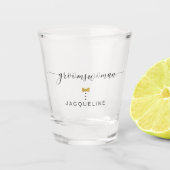 Modern Chic Script Groomsfrau Gold Herzname Schnapsglas (Vorderseite)
