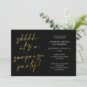 Modern Chic Script Shhh Surprise Retirement Party Einladung (Stehend Vorderseite)