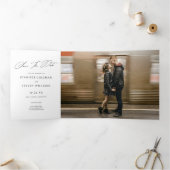 Modern Chic Statement Zwei Foto Save the Date Card Dreifach Gefaltete Einladung (Innenseite)