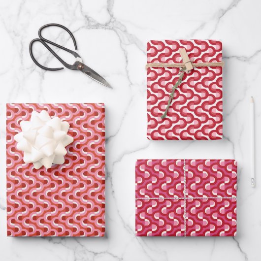 Modern Christmas Wavy Geometric Stripe in Bold Red Geschenkpapier Set (Vorderseite)