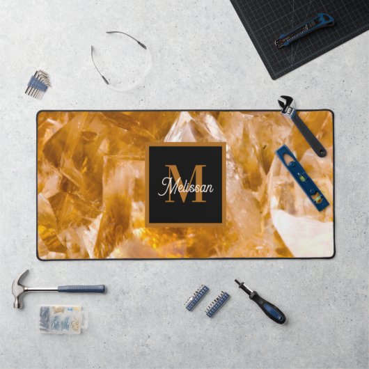 Modern Citrine Birthstone Monogram Schreibtischunterlage (Arbeitsplatz)