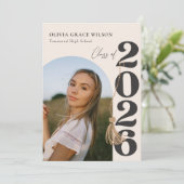 Modern Class of 2026 Photo Graduation Party Einladung (Stehend Vorderseite)