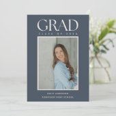 Modern Classic Blue Graduation Photo Announcement Ankündigung (Stehend Vorderseite)