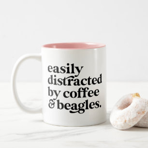 Modern Coffee- und Beagle-Hundefan Personalisiert Zweifarbige Tasse