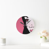Modern Comic Book Pop Art of Woman's Face Runde Wanduhr (Zuhause)