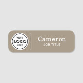 Modern Company Logo Tan Employee Namensschild (Vorderseite)