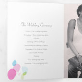 Modern Coral Red Konfetti Blume Blütenblätter Hoch Dreifach-gefaltete Programmkarte (Innen Erste Seite)