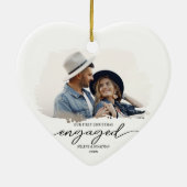 Modern Couple Foto First Christmas Verlobt Keramik Ornament (Hinten)
