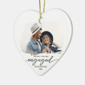Modern Couple Foto First Christmas Verlobt Keramik Ornament (Links)