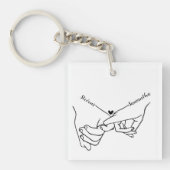 Modern Couple Holding Händchen Individuelle Name H Schlüsselanhänger (Vorderseite)