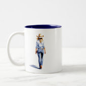 Modern Cowgirl Walk Zweifarbige Tasse (Links)