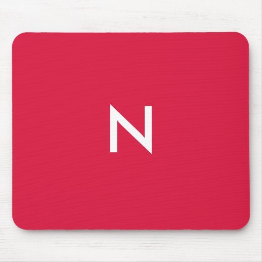 Modern Crimson Red Minimalistisch Monogram Initial Mousepad (Vorne)