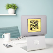 Modern Custom Business Name Url QR Code Template Aufkleber (Laptop auf Schreibtisch)