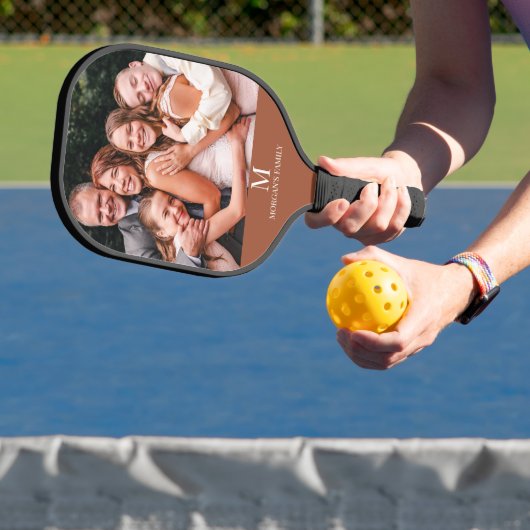 Modern Custom Foto monogram Name Terracotta White Pickleball Schläger (InSitu)