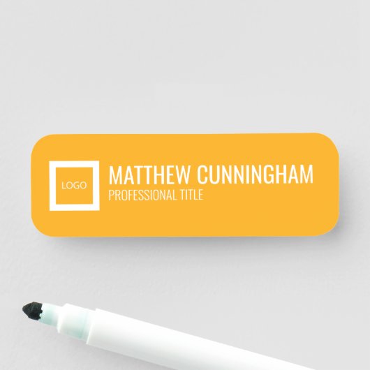 Modern Custom Logo Employee Name Job Title Namensschild (Beispiel)