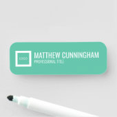 Modern Custom Logo Employee Name Job Title Namensschild (Beispiel)