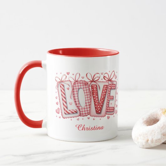 Modern Cute Love Typography Custom Name Tasse (Mit Donut)