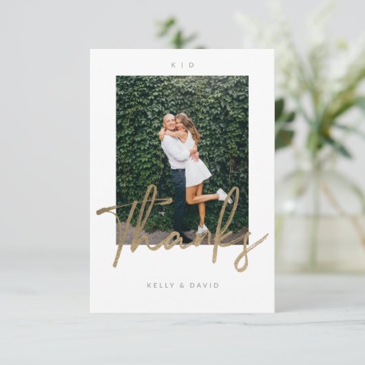 Modern danke, dass Sie Script Wedding Foto Dankeskarte (Stehend Vorderseite)