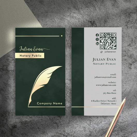 Modern Dark Emerald Green Gold Quill Notary Public Visitenkarte