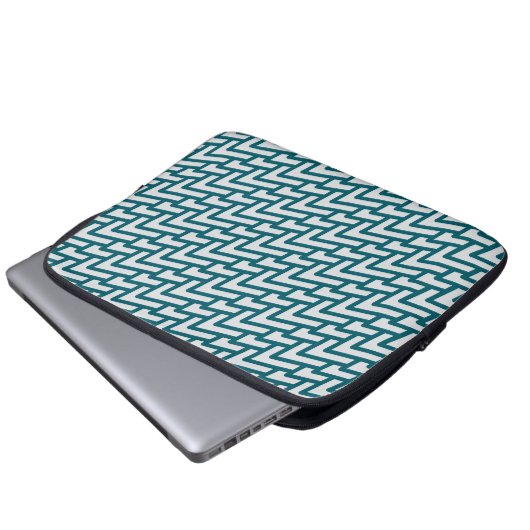 Modern Dark Teal Geometric Pattern on Light Gray Laptopschutzhülle (Vorne Knopf)